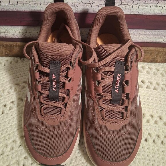 ADIDAS TERREX-TENNIS SHOES PURPLE SZ 8 - Picture 1 of 9